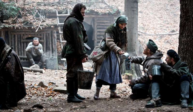Manhunt war movie
